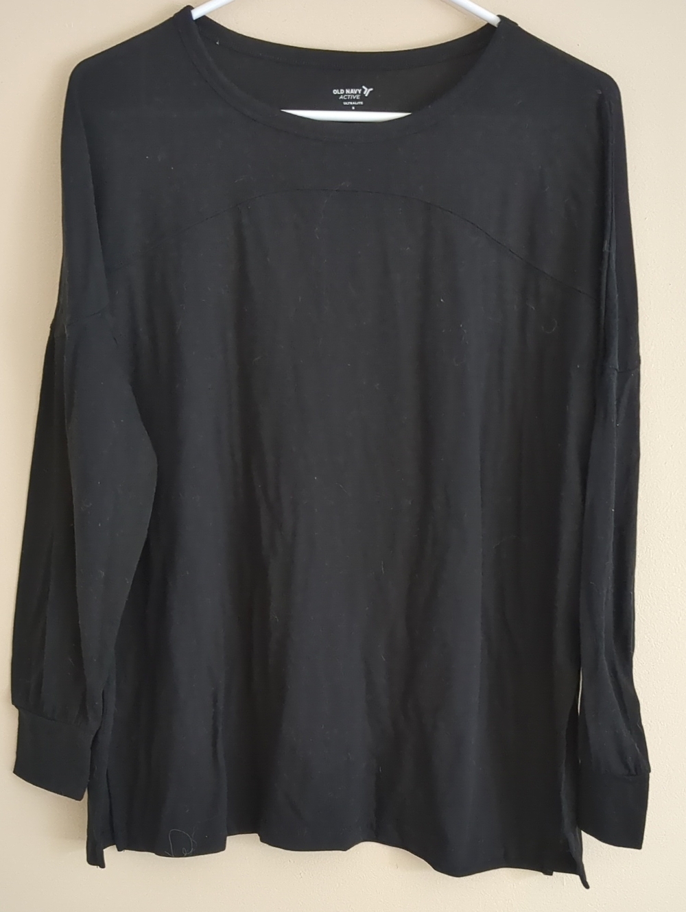 Small Black Old Navy Active Ultralite Go-Dry Shirt Top